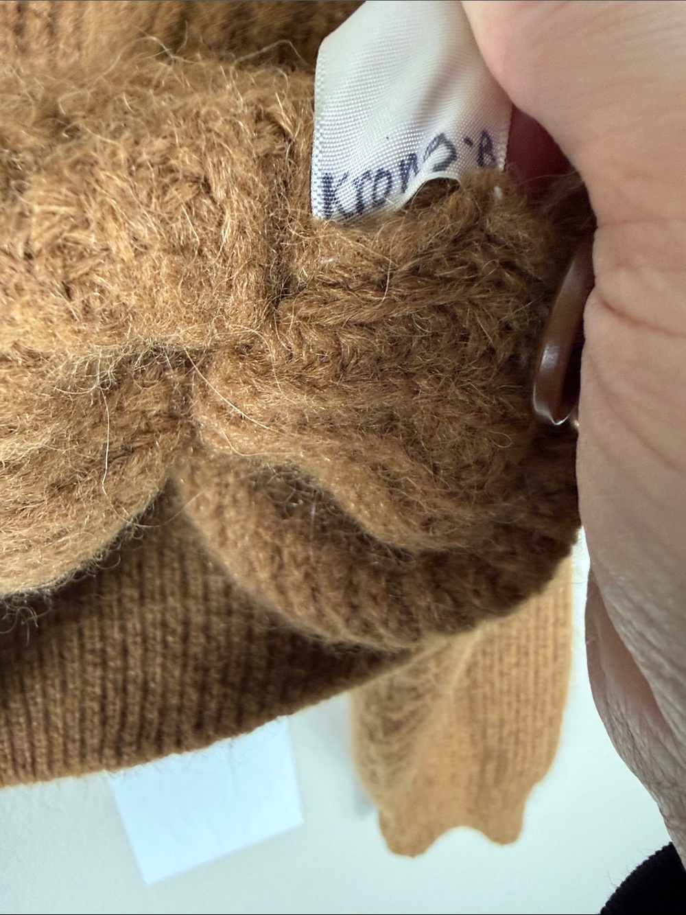 OZMA Sloan Cardigan in Fox - Picture 5 of 6